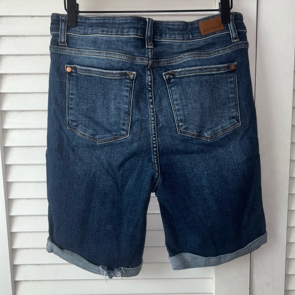 Judy Blue Evelyn High Rise Denim Bermuda Jean Shorts size Large - Picture 3 of 4